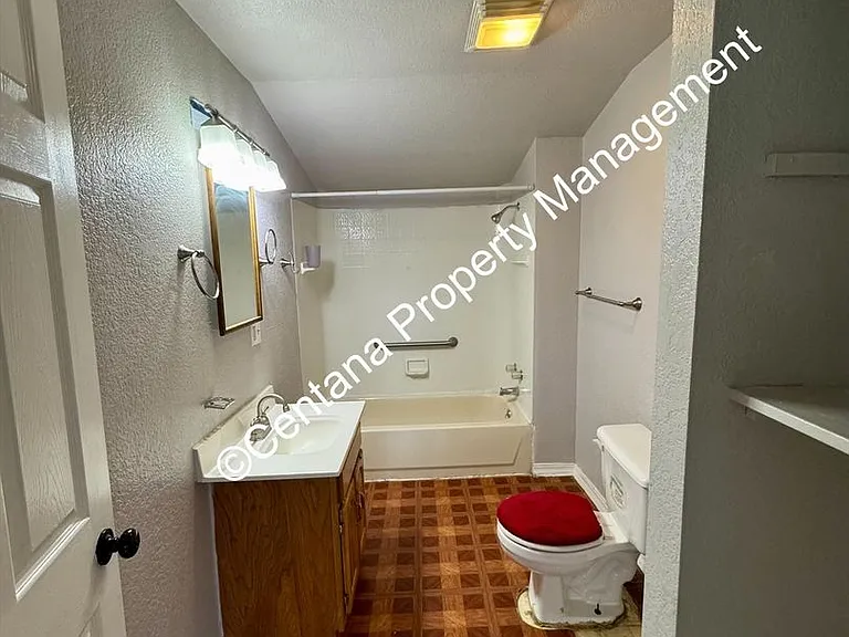 330 W Daly St — Photo 11