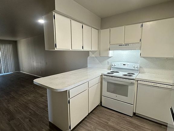 3rd image of 4380 Harrison Blvd APT 26