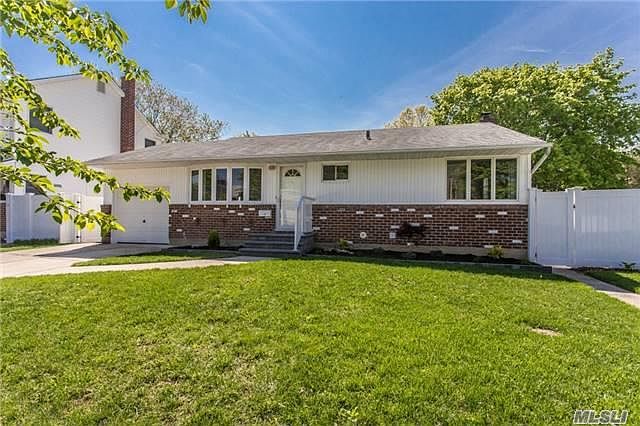 1st image of 15 Crescent Dr