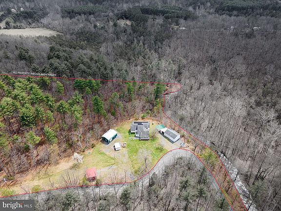 2nd image of 1605 Paddys Run Rd