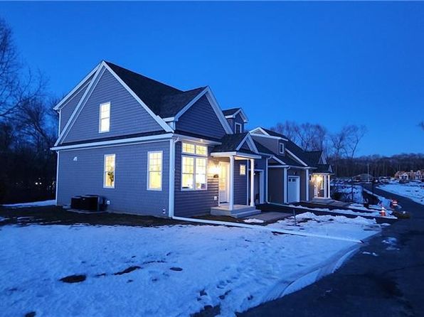 26 Ivy Hill Rd, Waterford, CT 06385