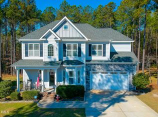 135 Valley Brook Ln, Spring Lake, NC 28390