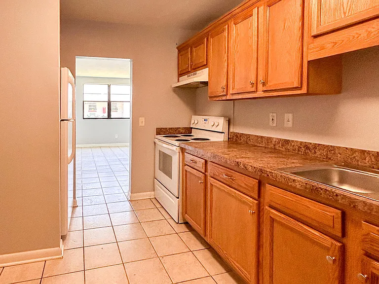 1130 Woodruff Ave #2 — Photo 8