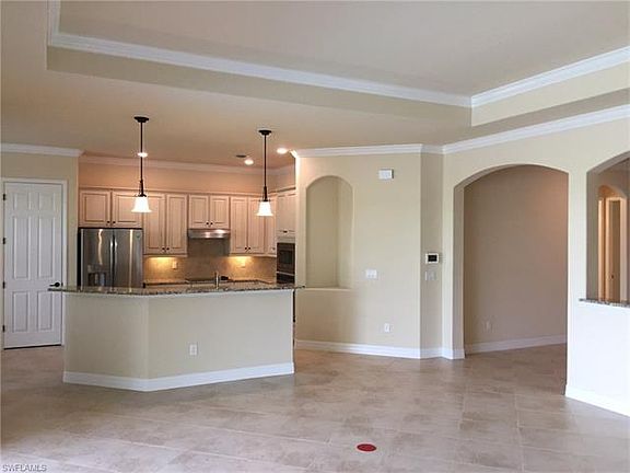 2nd image of 28090 Wicklow Ct