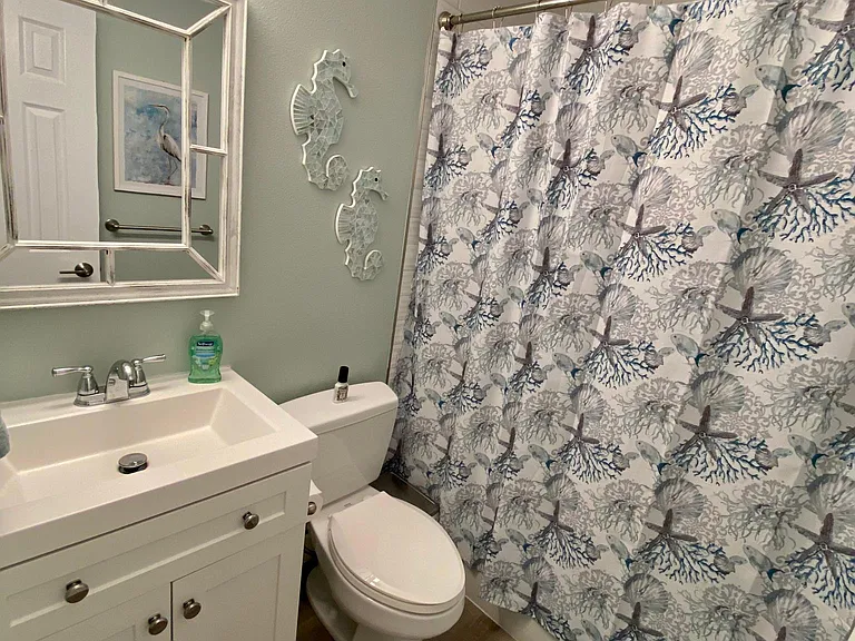 299 E Central Blvd #15 — Photo 5