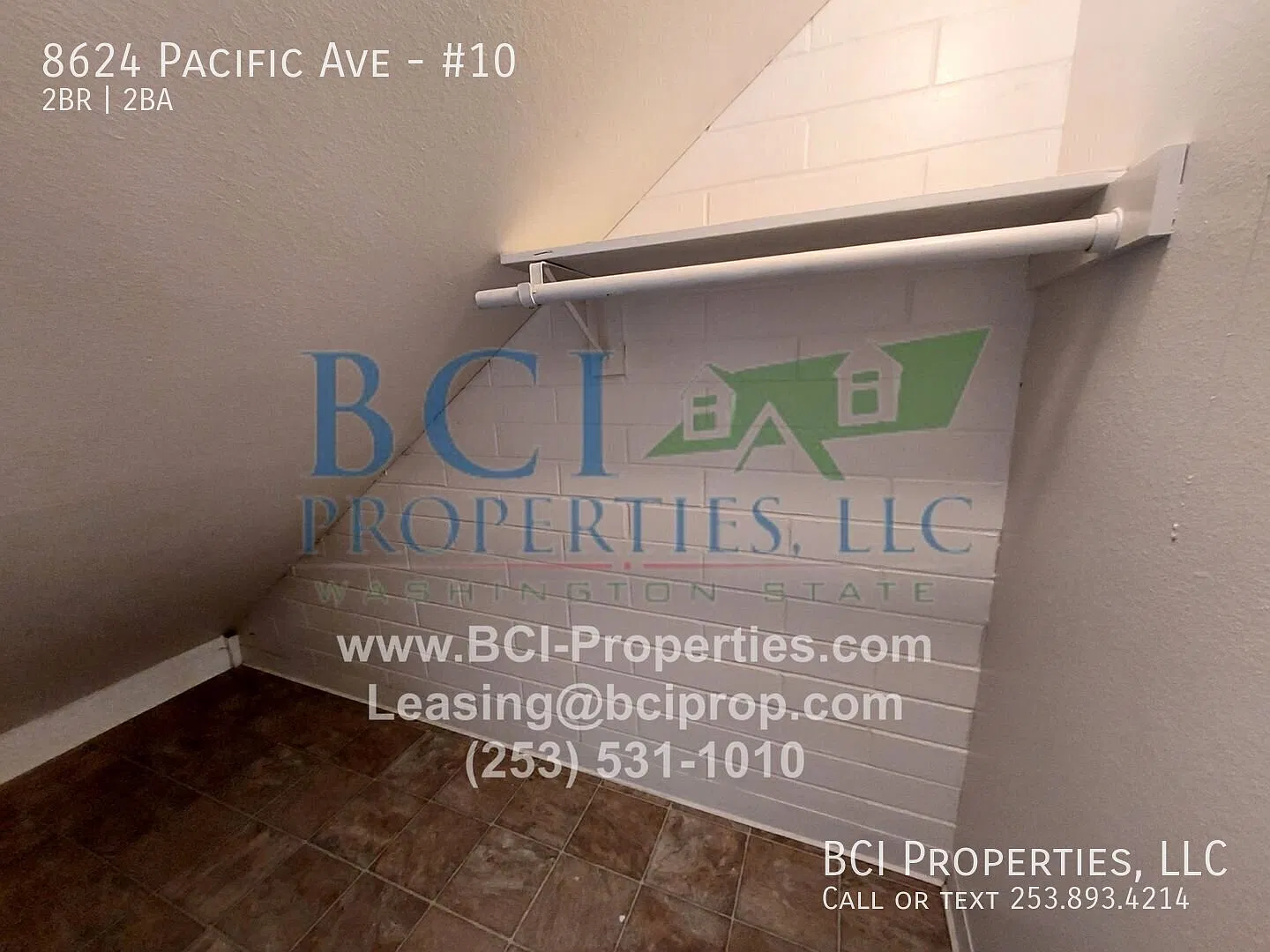 Beautiful, Remodeled 2 Bedroom Townhome Available Now! — Photo 2
