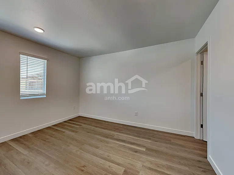 9737 W Luxton Ln — Photo 15