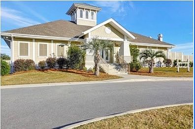 4th image of 250 Hawthorn Ln