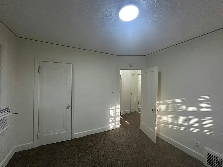 4401 Buckingham Ave #2 — Photo 14