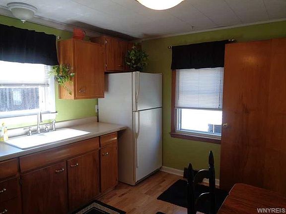 2nd image of 934 Riverview Blvd