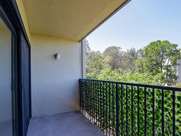 380 Vallejo Dr #128 — Photo 32