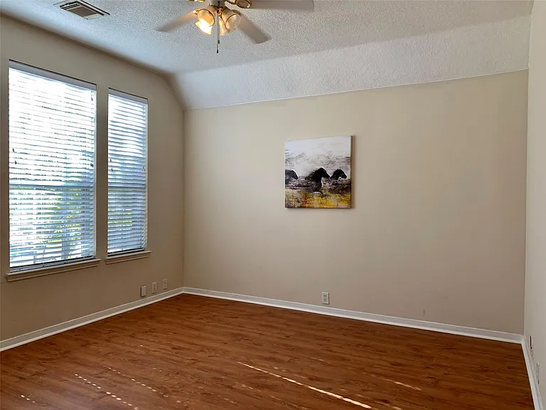 11218 Timbertree Ln — Photo 25