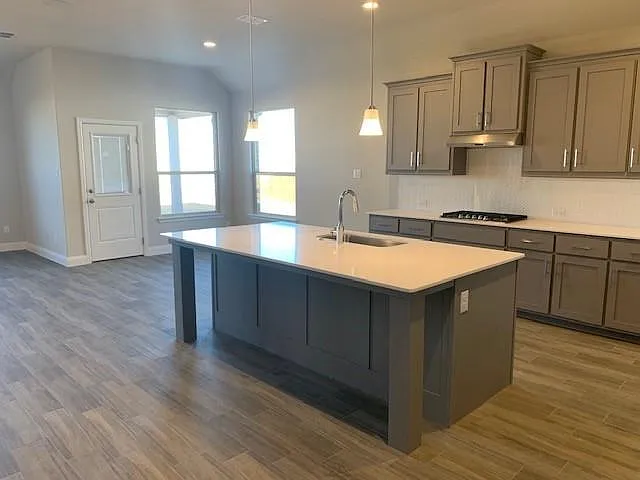 1104 Knightsgate Rd — Photo 9