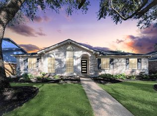 6222 Vickijohn Dr, Houston, TX 77096