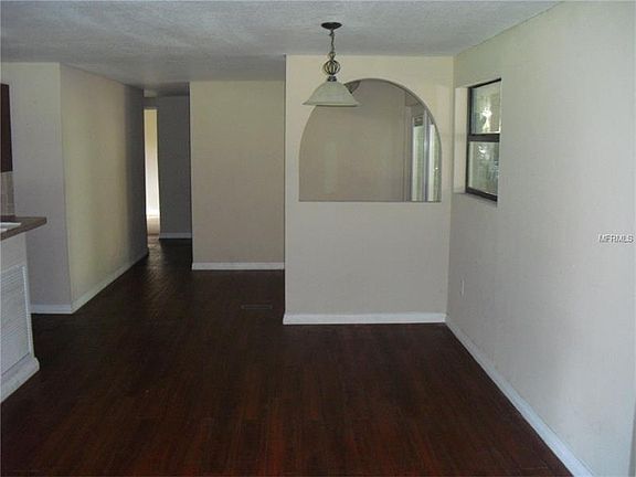 3rd image of 145 SW Argentina Dr