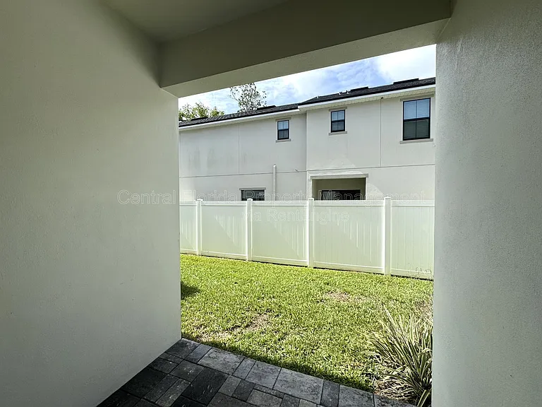 2861 Mayer St — Photo 29