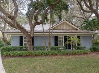 221 Shady Oak Ln, Indian River Shores, FL 32963