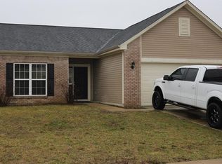 662 Findlay Ln, Greenwood, IN 46143