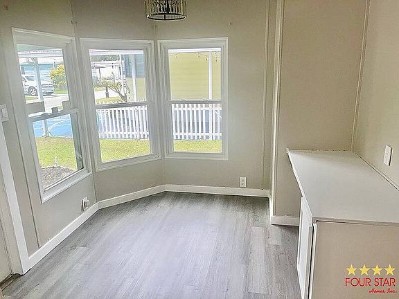 4th image of 782 Forest Ln