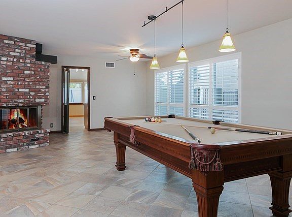 38 Magellan St-011-17-Family Room-MLS_Si