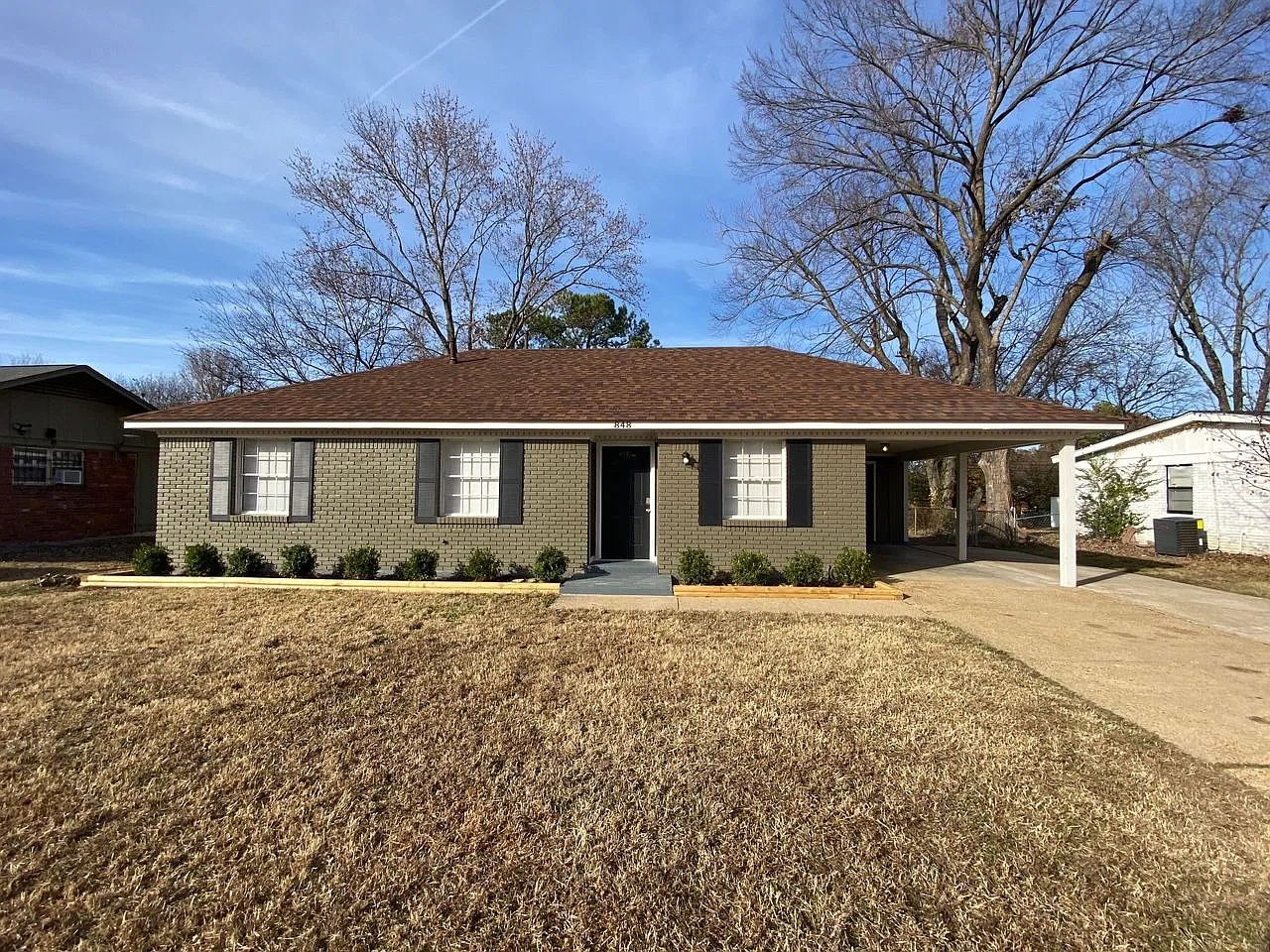 848 Red Leaf Ln — Photo 1