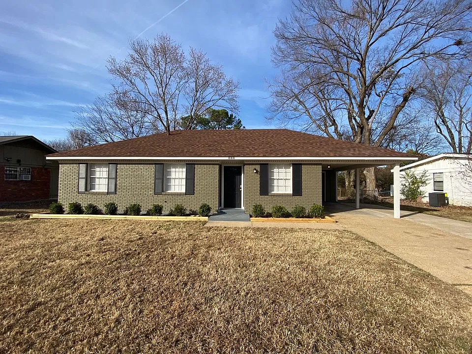 848 Red Leaf Ln