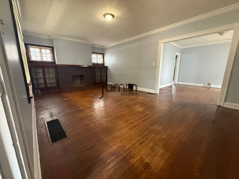 10232 Almira Ave — Photo 3