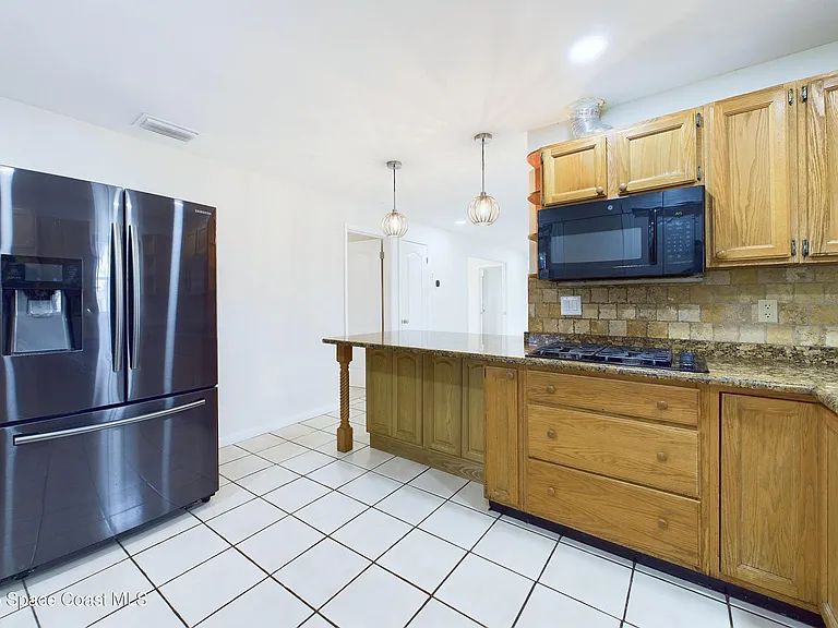 1202 Yacht Club Blvd — Photo 11