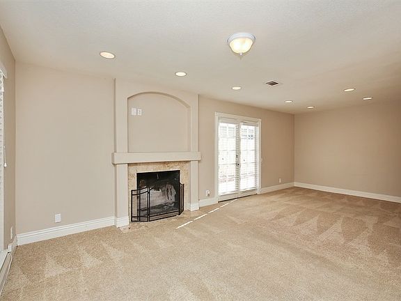 2nd image of 1886 N Garland Ln
