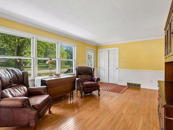 5th image of 3308 173rd Ln NW