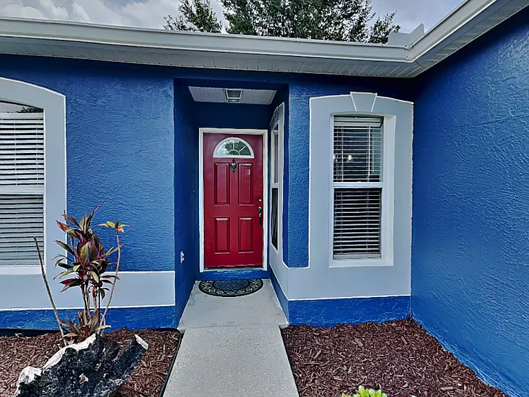 3512 Stonefield Dr — Photo 2