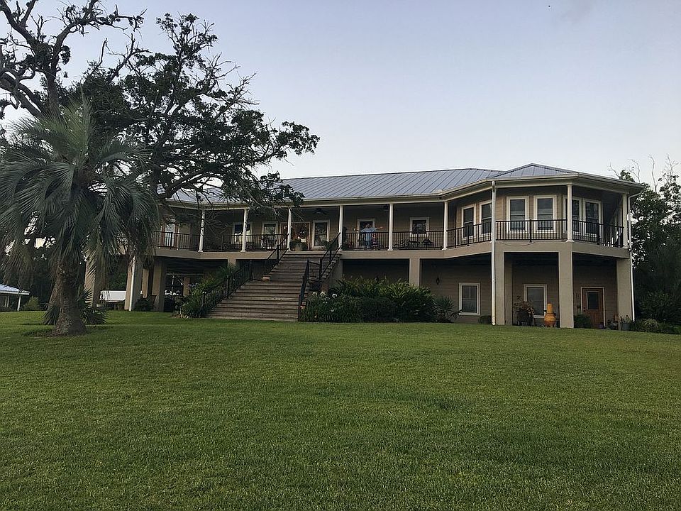 2nd image of 3501 Celeste Ave
