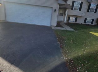 128 Lamplighter Loop SE, Poplar Grove, IL 61065