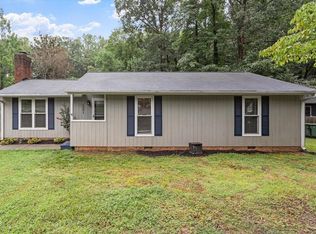 1201 Gatehouse Dr, Cary, NC 27511