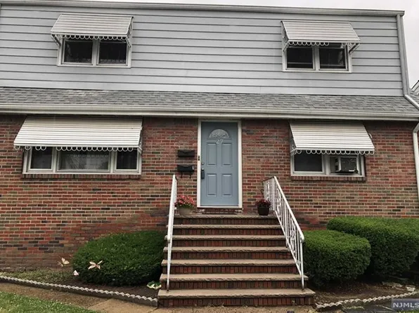 27 Louis St, Lodi, NJ 07644