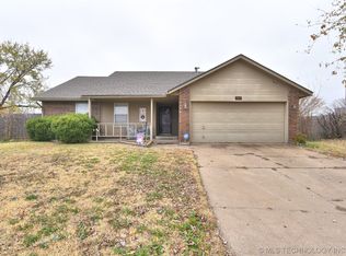 1517 W Edgewater Pl NE, Broken Arrow, OK 74012