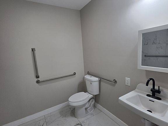 5th image of 190 Park St #G1