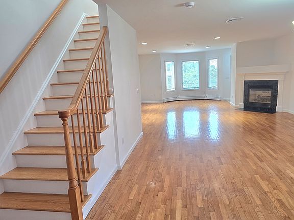 5th image of 272 Highland Ave #A