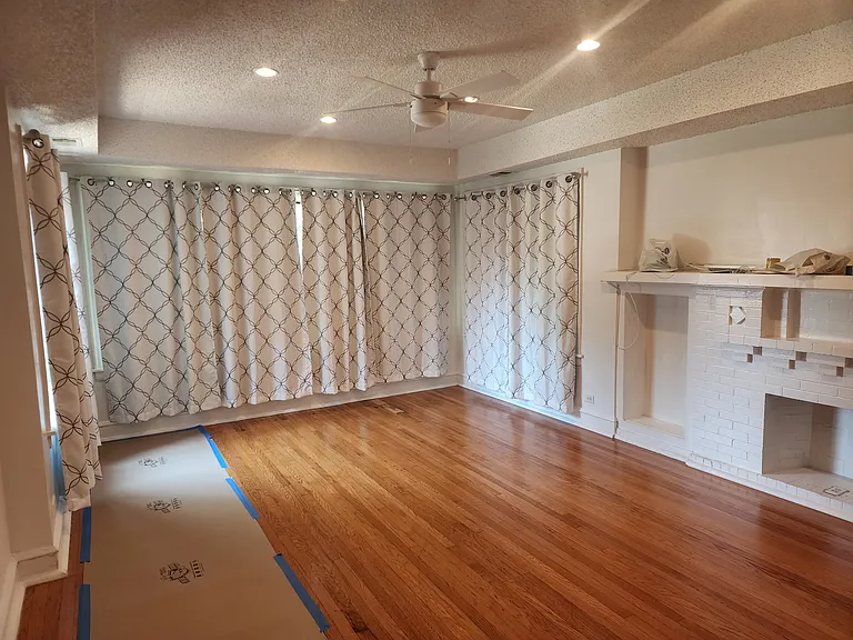 8205 S Laflin St — Photo 2