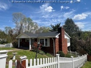 1130 Lyndale Dr, Charleston, WV