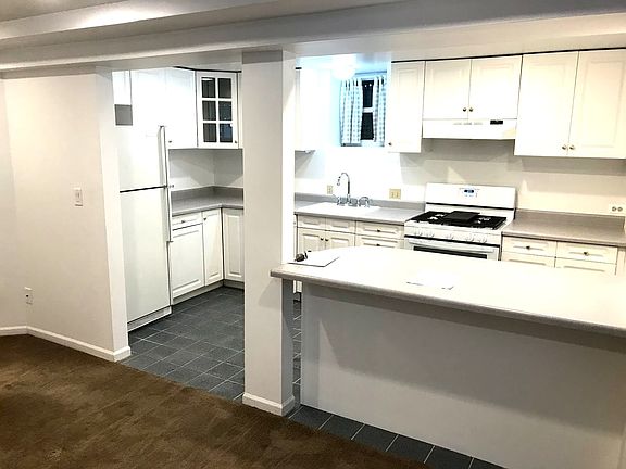 2nd image of 3642 N Janssen Ave #G