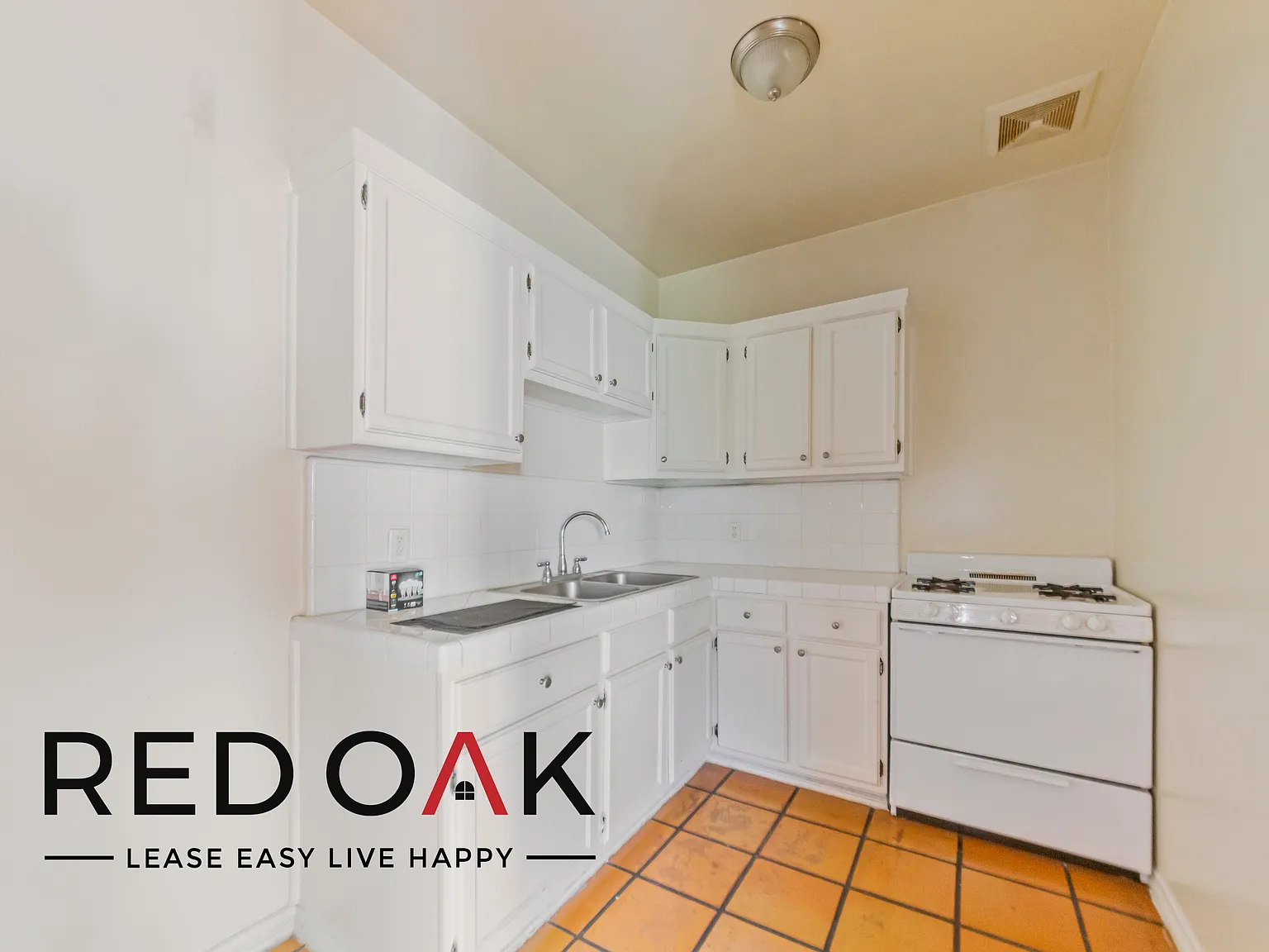 Cheerful Studio with Exposed Red Brick, Sunny Windows, and On-Site Laundry ~ In Prime Koreatown! — Photo 2
