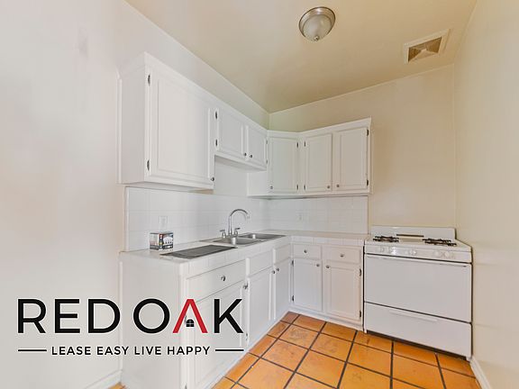 5th image of 835 1/2 S Oxford Ave #310