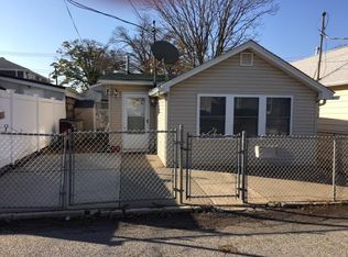 16 Seafoam St, Staten Island, NY 10306