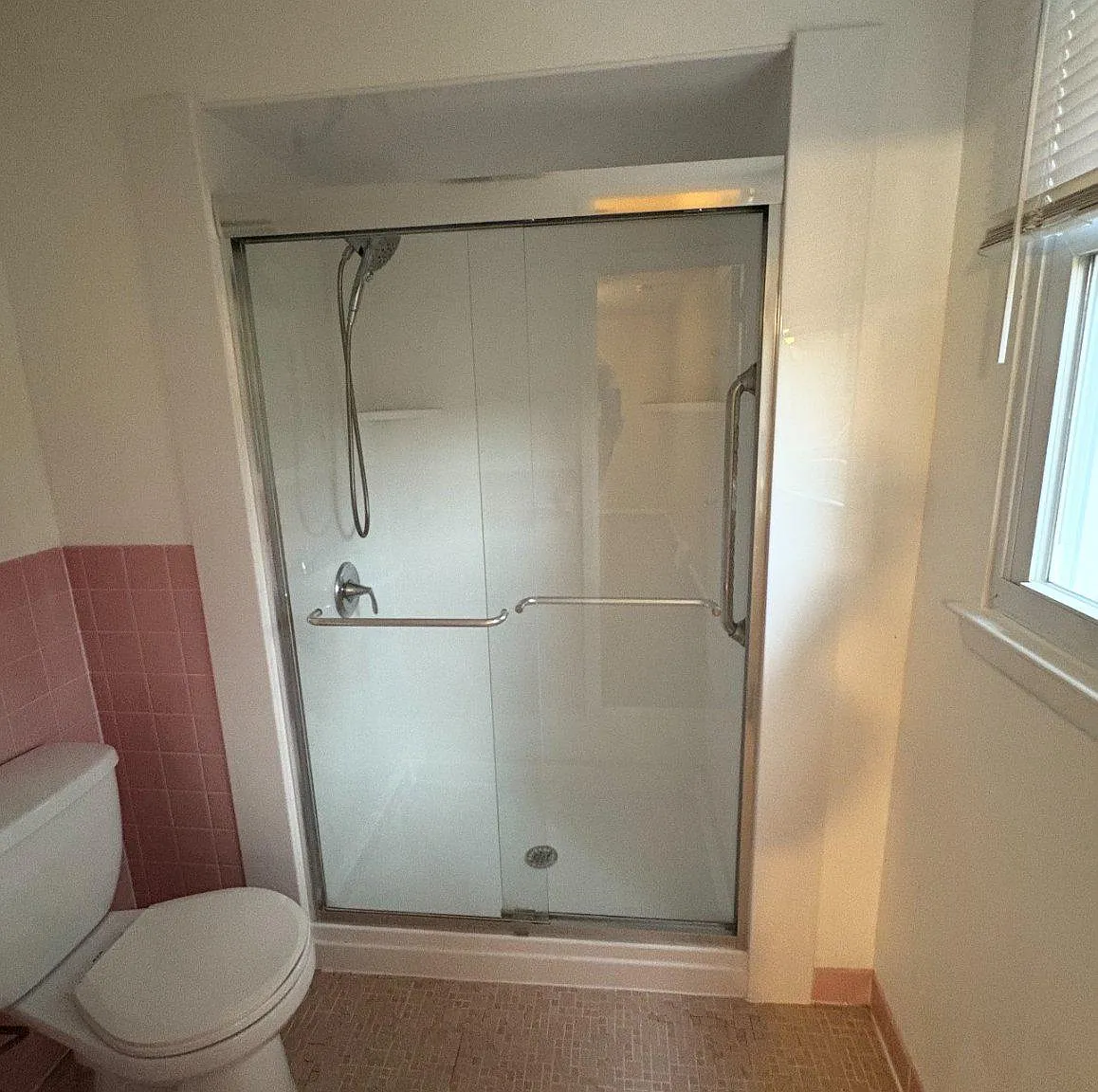 3 bed, 2.0 bath, 2340 sqft, $2,250 — Photo 4