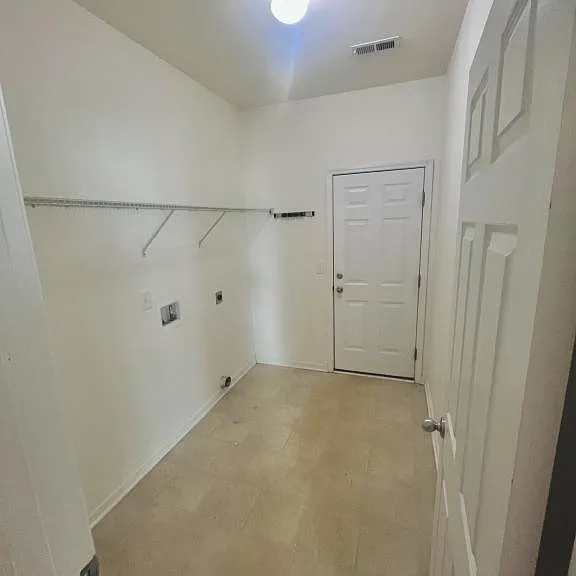 425 Tiburon Dr — Photo 25