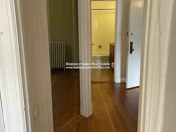 6 Marlborough #3C Boston - Back Bay Unit Photo 3