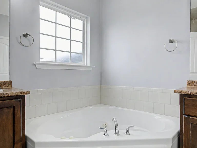 151 Lincoln Way NE — Photo 18