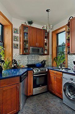 5th image of 228 E 13th St APT 22