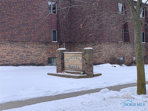 4th image of 404 Pleasantwood Ave